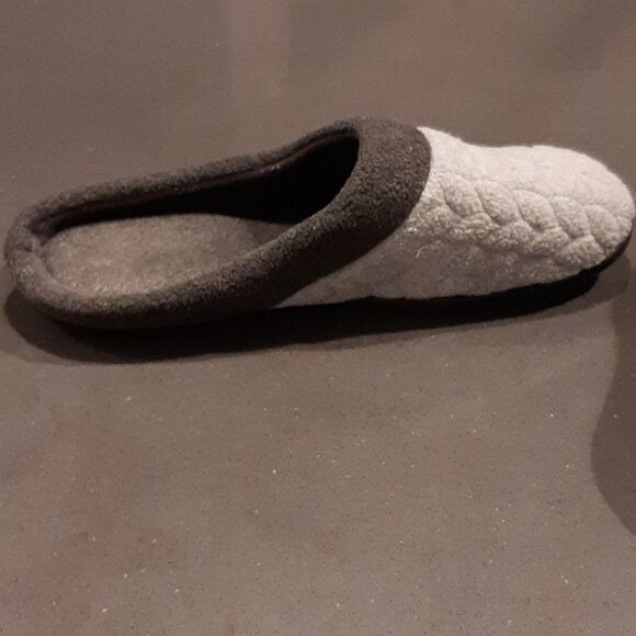 DF by Dearfoams Padded Heel Gray Slippers - Picture 5 of 11